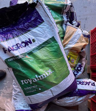 Plagron Royal Mix 50L – oštećeno pakovanje, pocepana vreća